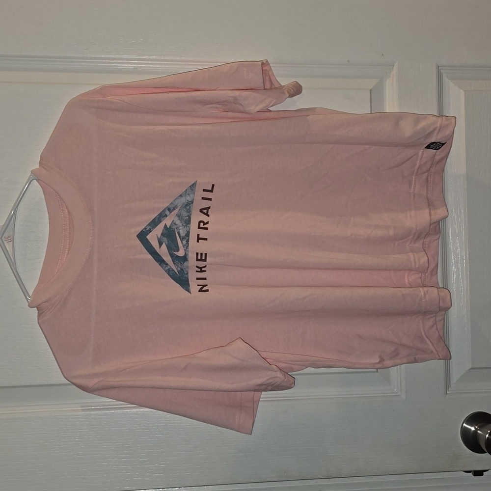 The Nike Tee Dri-Fit Women's Small Short Sleeve Shirt New w/out Tags!